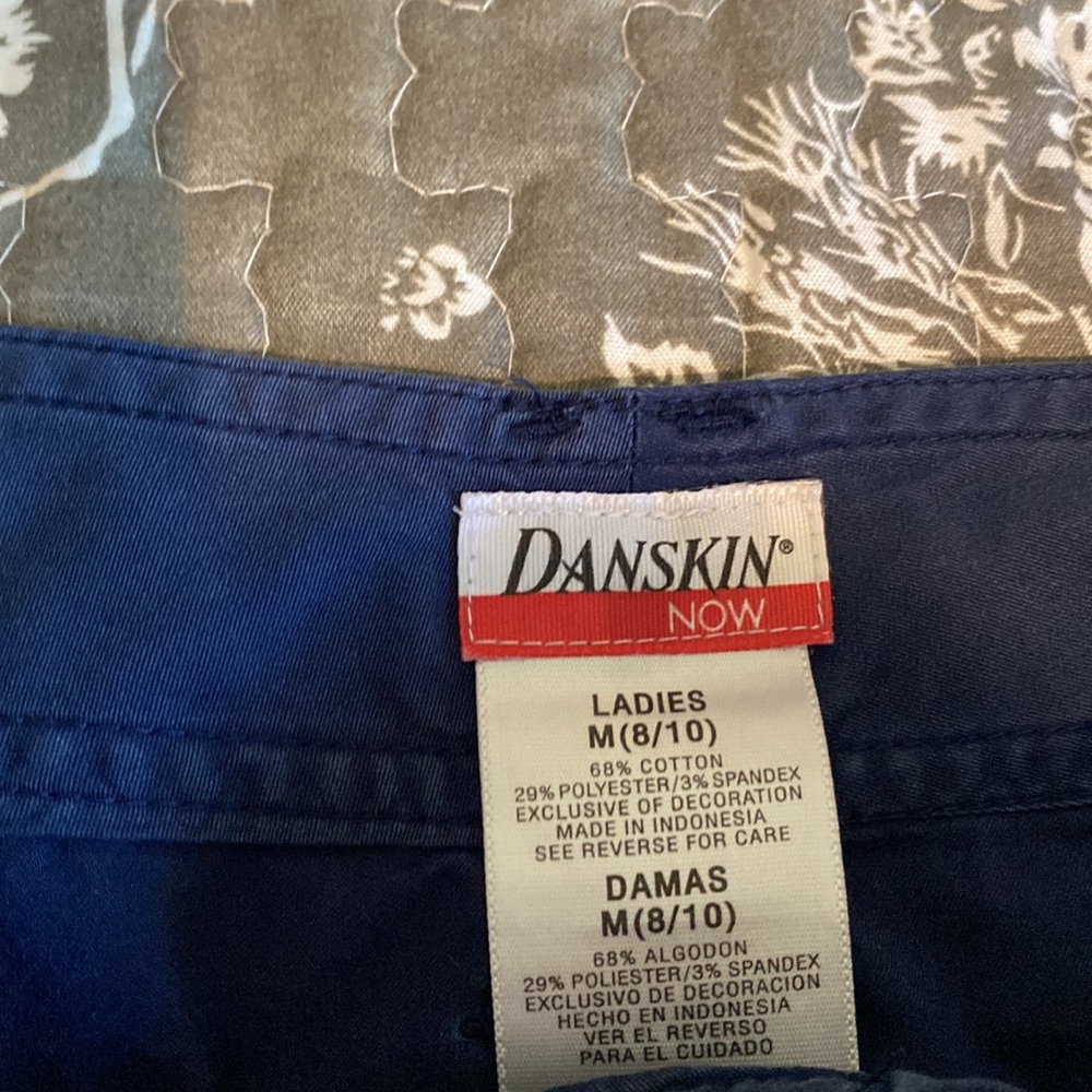 DANSKIN Woman's Shorts - Picture 4 of 8